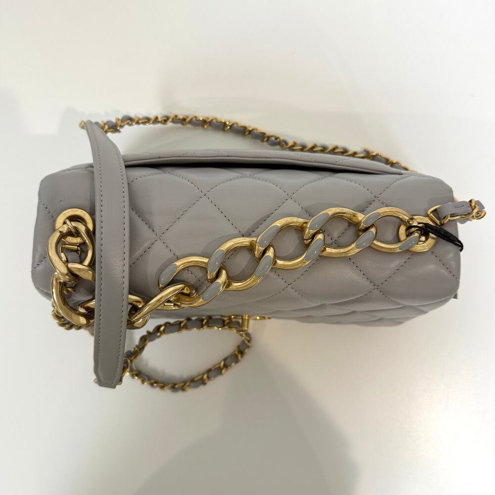 CHANEL Grey Medium Lambskin Quilted Color Match Flap Shoulder Bag Gold CC Logo - Picture 4 of 9